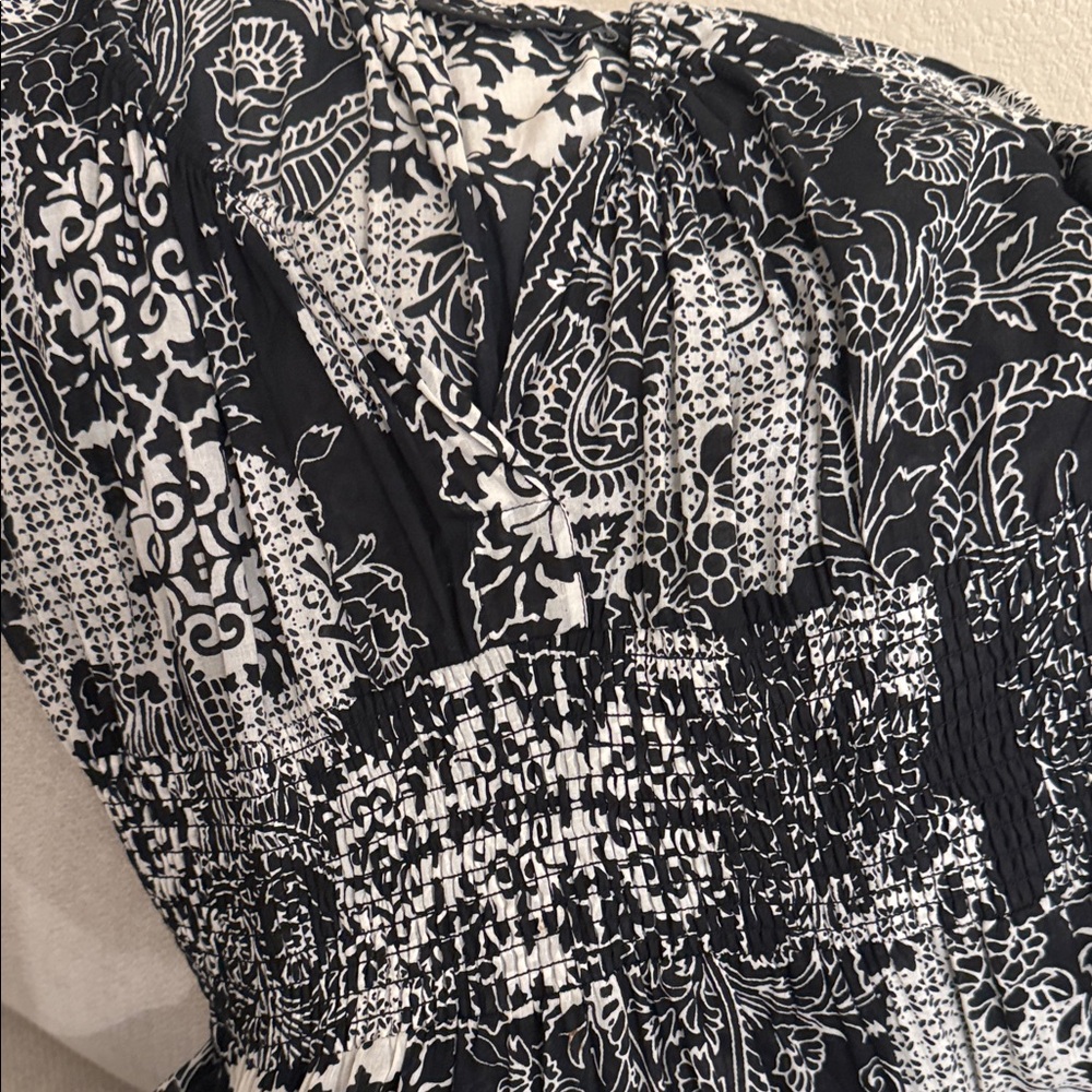 Grace Elements Black and White Asymmetrical Dress - Picture 2 of 6